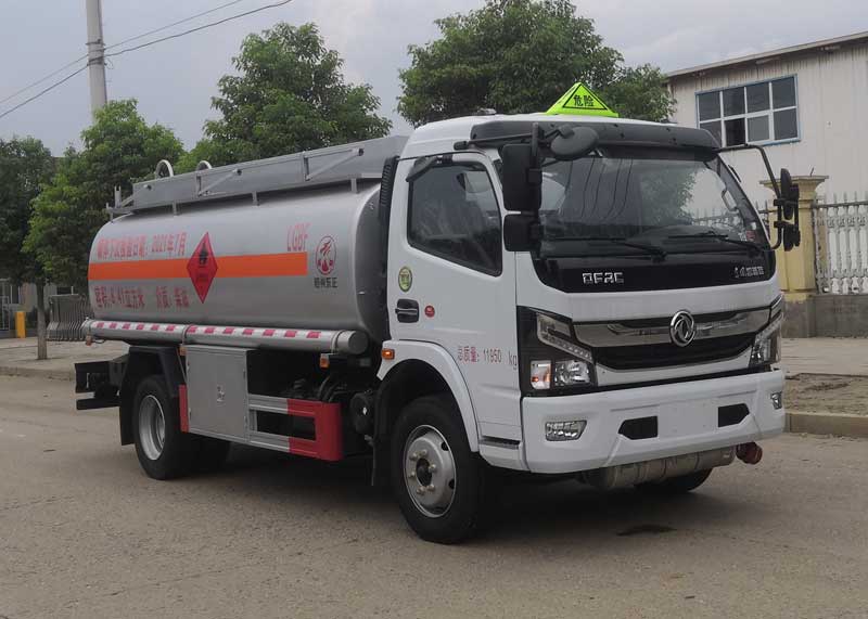 炎帝牌SZD5125GYY6C型運(yùn)油車(chē)